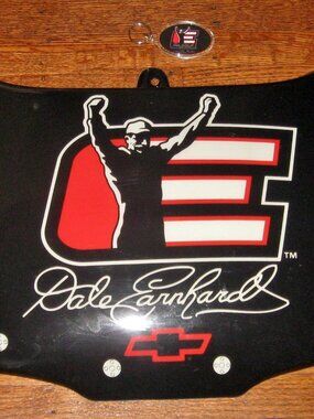 Dale Earnhardt Plastic Car Hood and Key Ring Nascar Souvenir Sports Room Decor